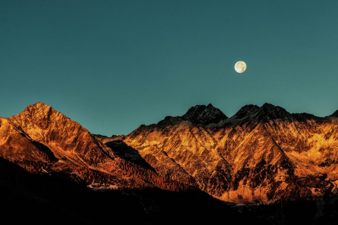eberhard-grossgasteiger-u4RMq06Qg3M-unsplash